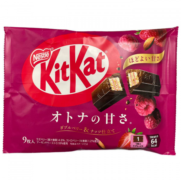 Шоколадные батончики «KitKat» мини с клубникой малиной и миндалем 112 г (Япония)